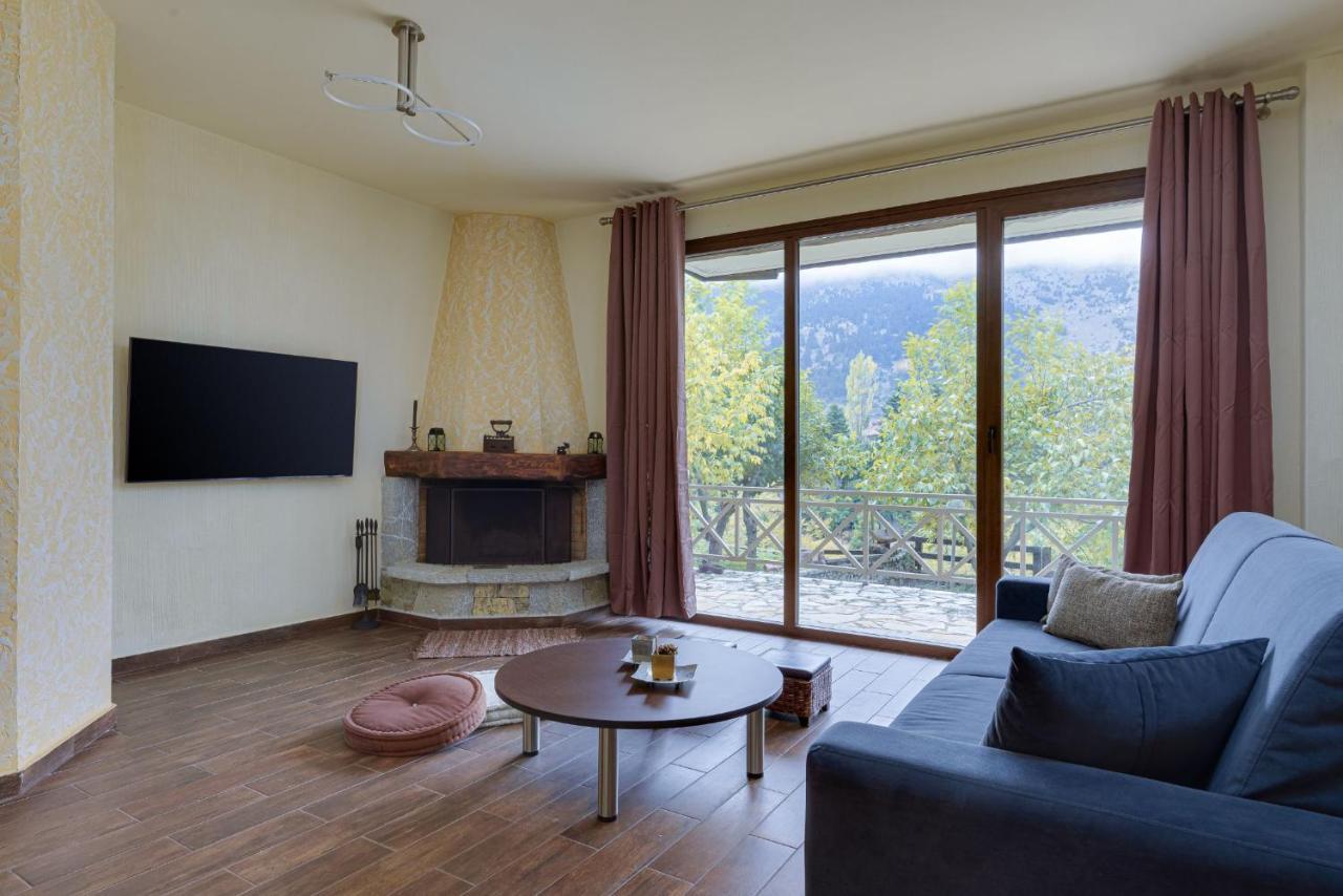 Parnassus Dreamwood Chalet Eptalofos Bagian luar foto