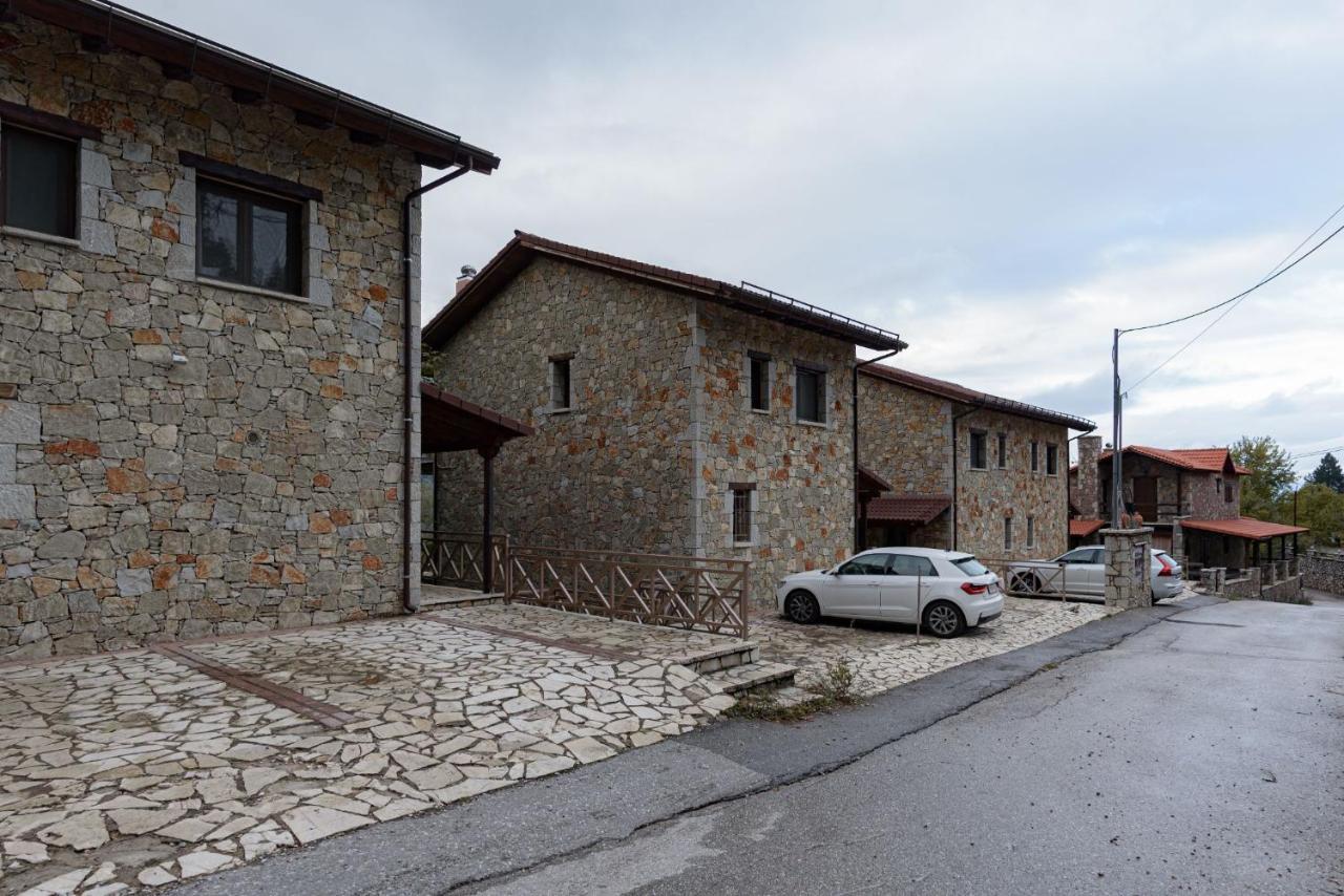 Parnassus Dreamwood Chalet Eptalofos Bagian luar foto