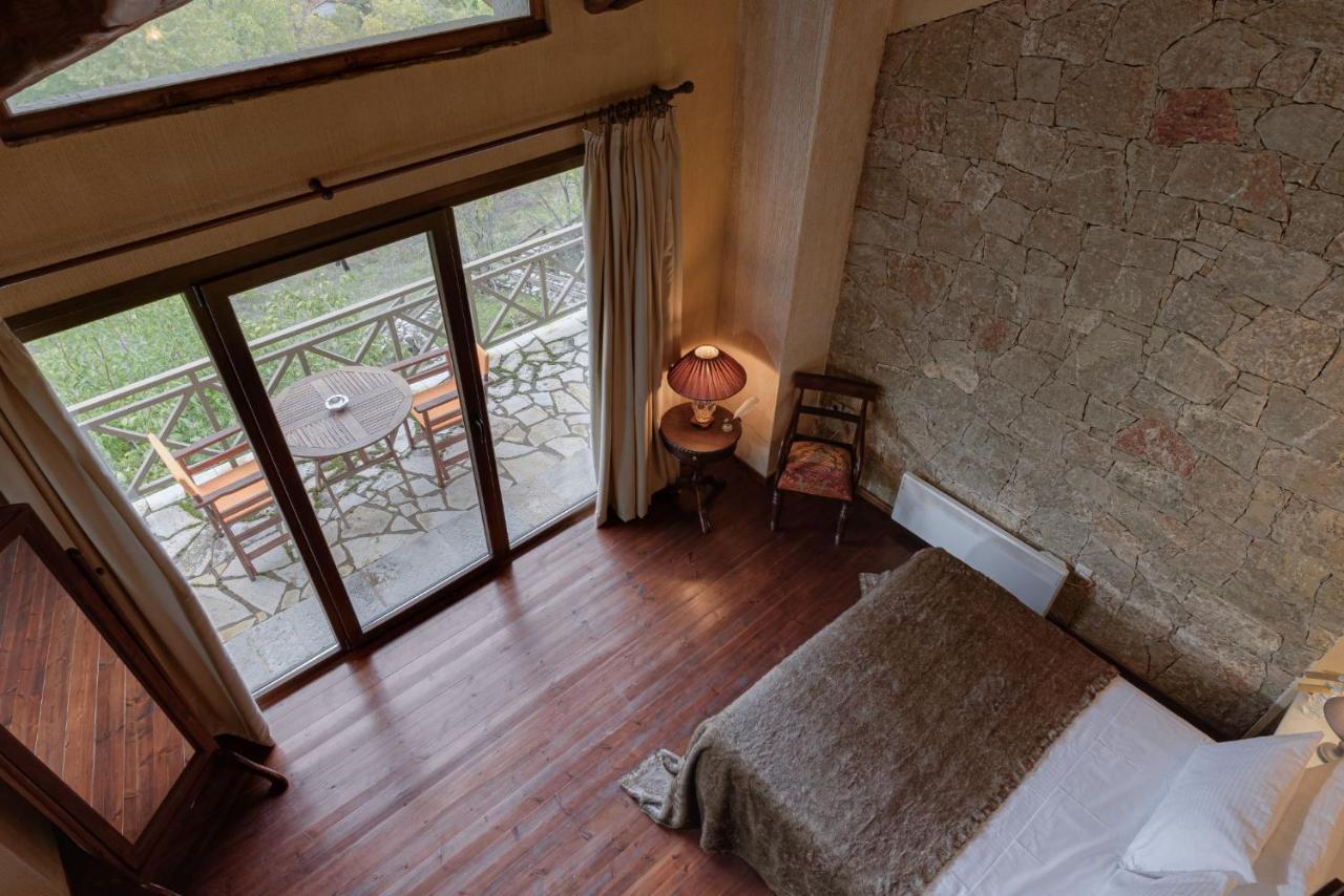 Parnassus Dreamwood Chalet Eptalofos Bagian luar foto